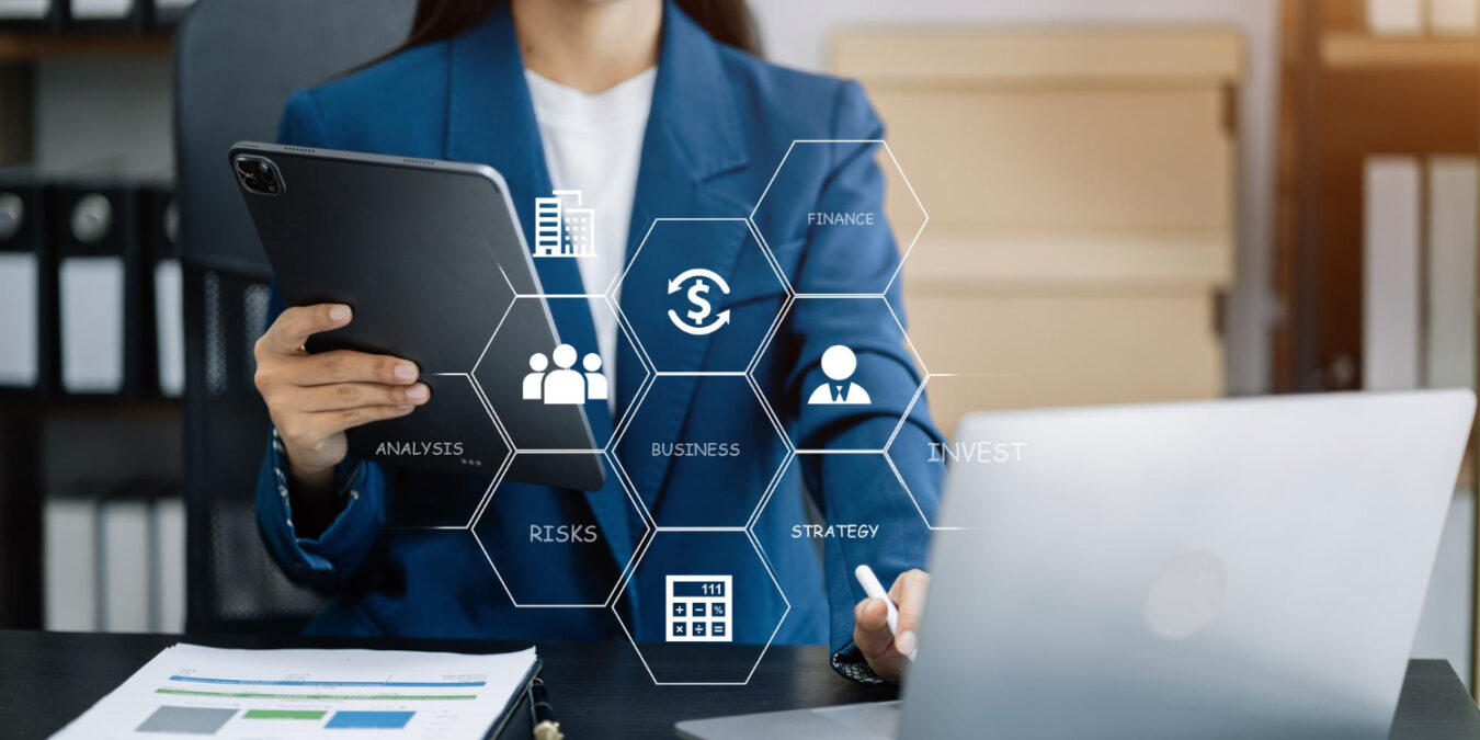 4492 HR team discussing Third-Party Administrator benefits in office meeting