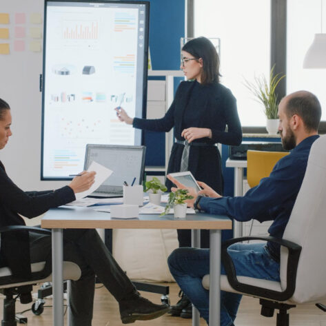 HR team reviewing benefits packages that employees value in 2026